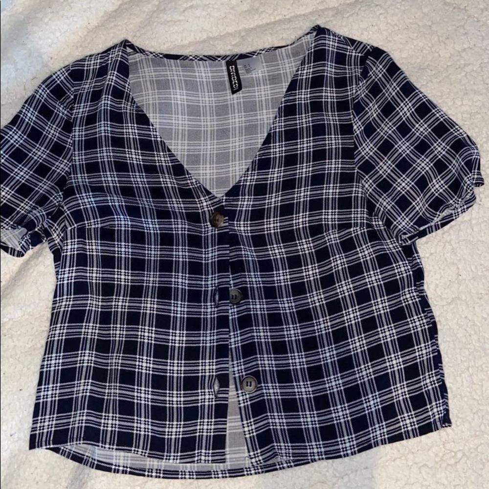 Cropped plaid shirt